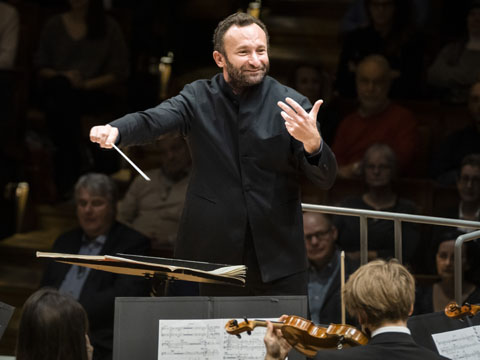 A berlini filharmonikusok koncertjének élő közvetítése