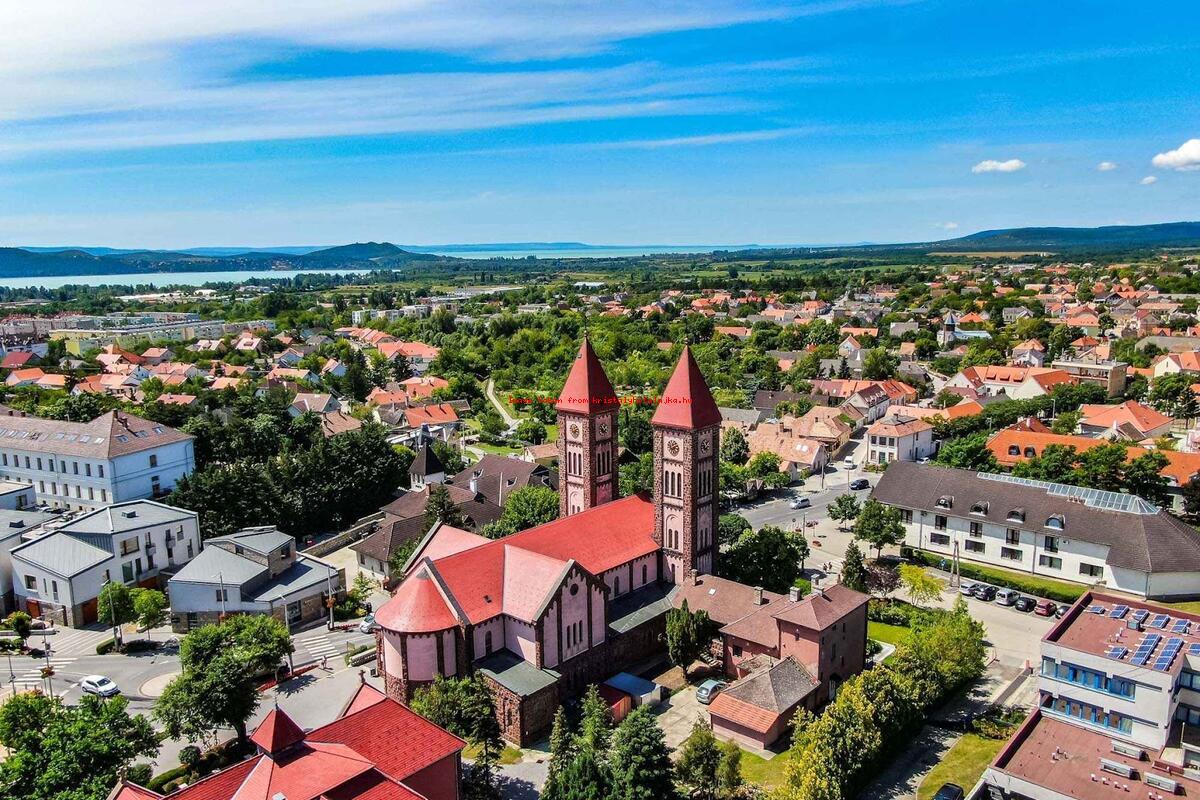 Balatonfüred város karakterének múltja, jelene és jövője